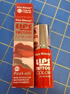 Kiss Beauty LIPS Tattoo Color Lip Gloss - Red 03 New